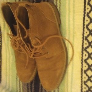 Goodfellow lace up boot or dress shoe for men